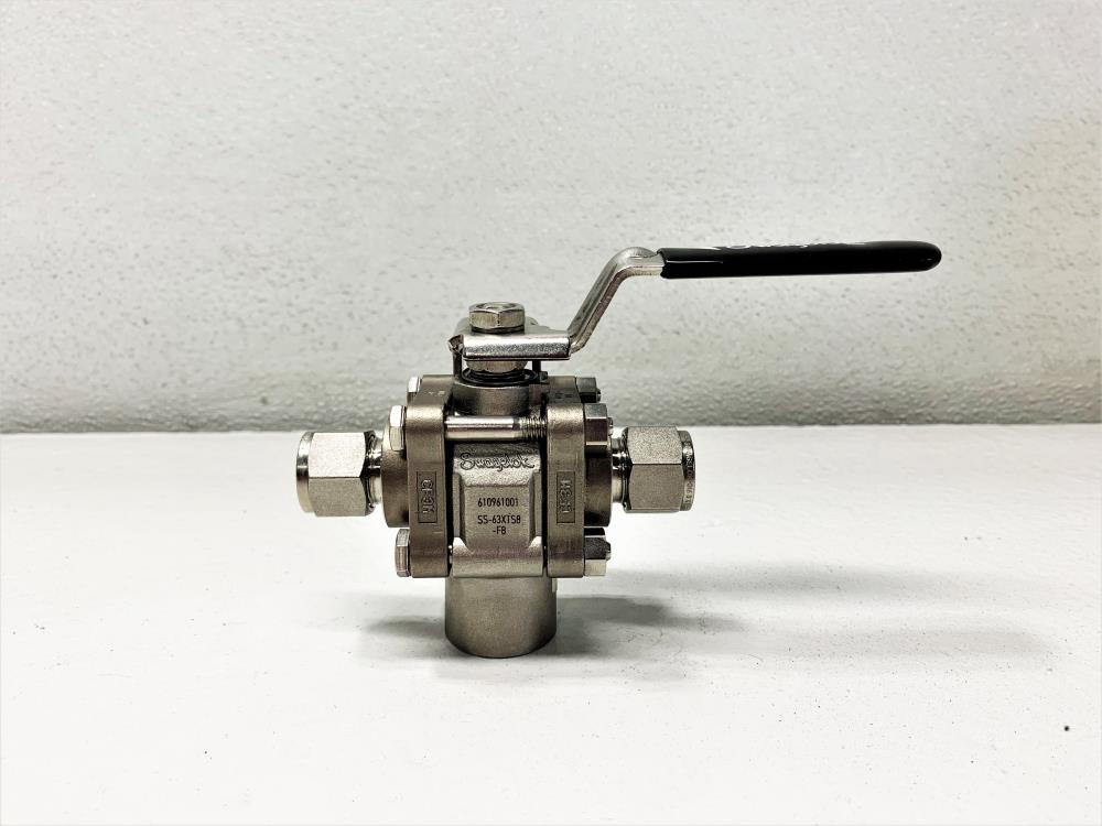 Swagelok 3-Way CF3M Ball Valve Model # SS-63XTS8-F8 w/ Handle